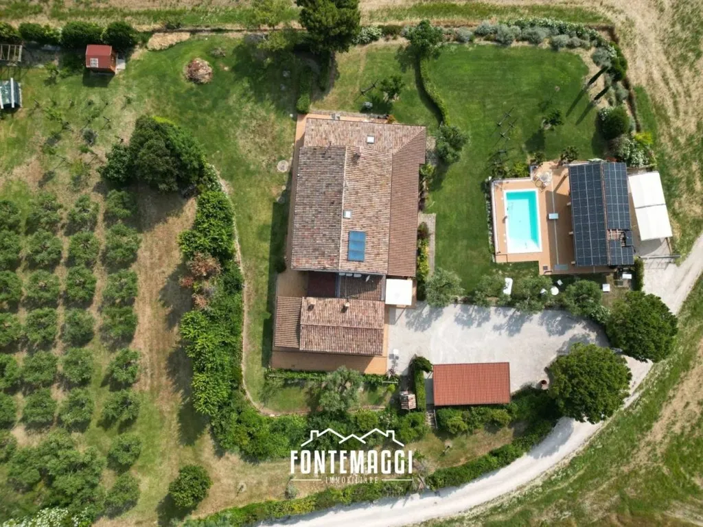 Vue aérienne - Villa with Sea View in San Costanzo