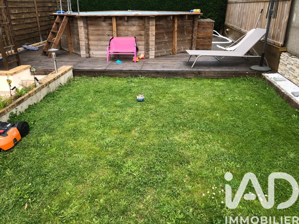 Jardin - Maison Indépendante avec Piscine à Vémars
