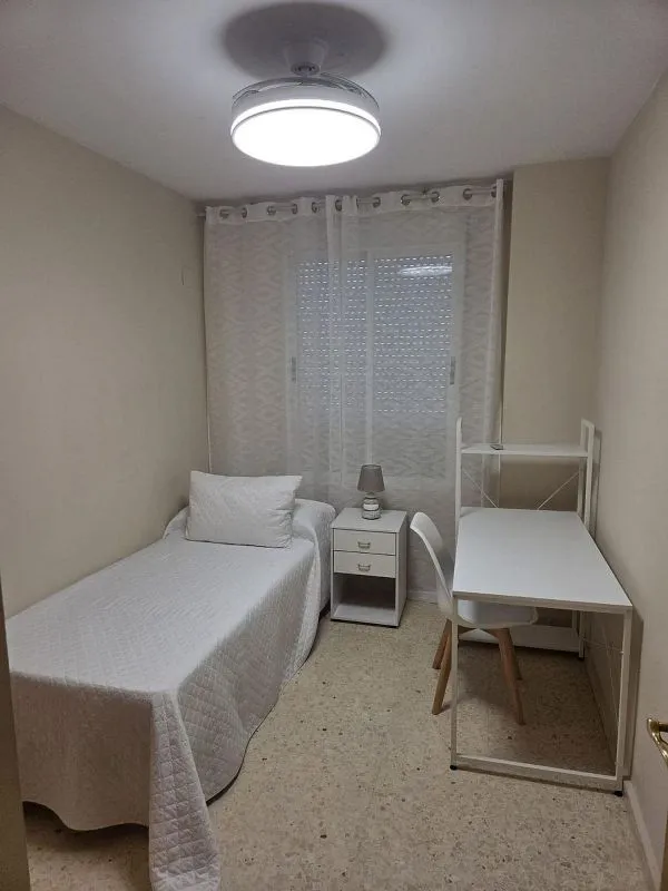Bedrooms - Furnished Flat with Balcony in Beteró