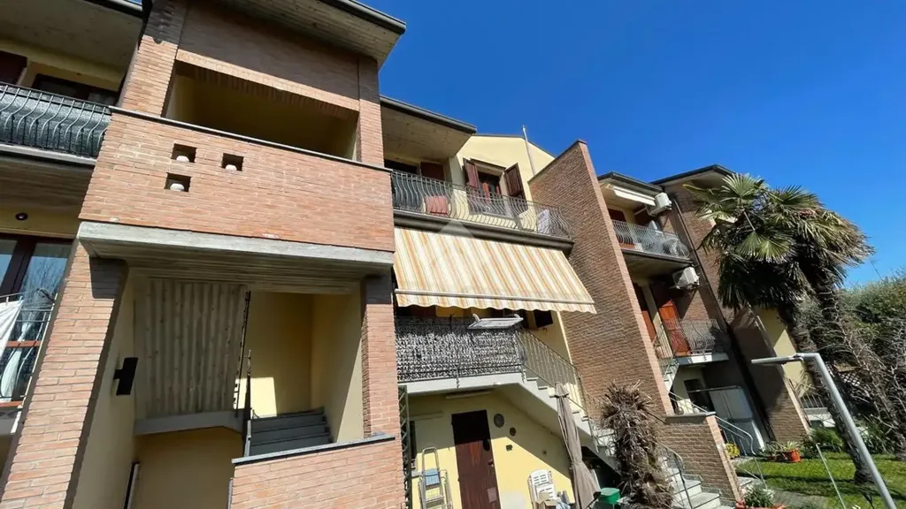 Välivaade - 3-Bedroom Apartment with Balcony in Cotignola