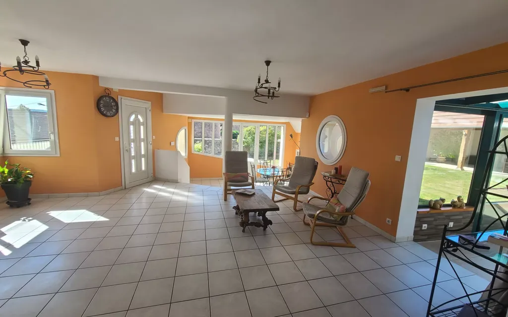 Séjour - Maison d'Architecte avec Terrasse à Château-Thierry