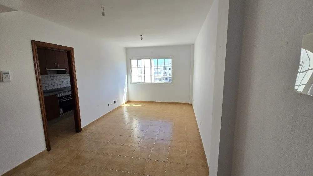 Pièces - Apartment with Storage in Arrecife, Las Palmas