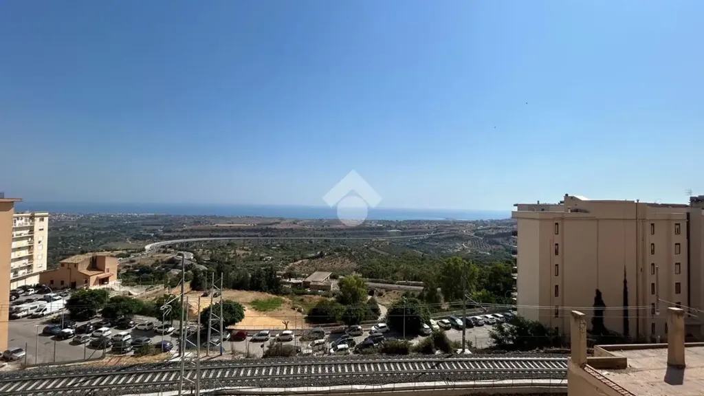 Balcony - Four-Bedroom Apartment with Sea View in Agrigento