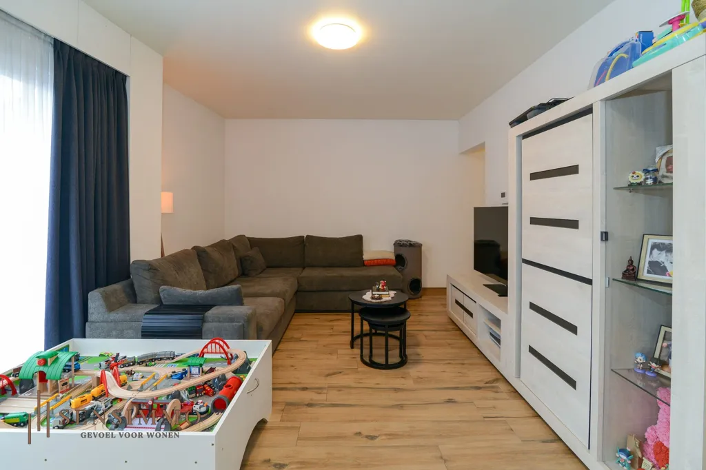 Séjour - Appartement Moderne avec Terrasse à Maasmechelen