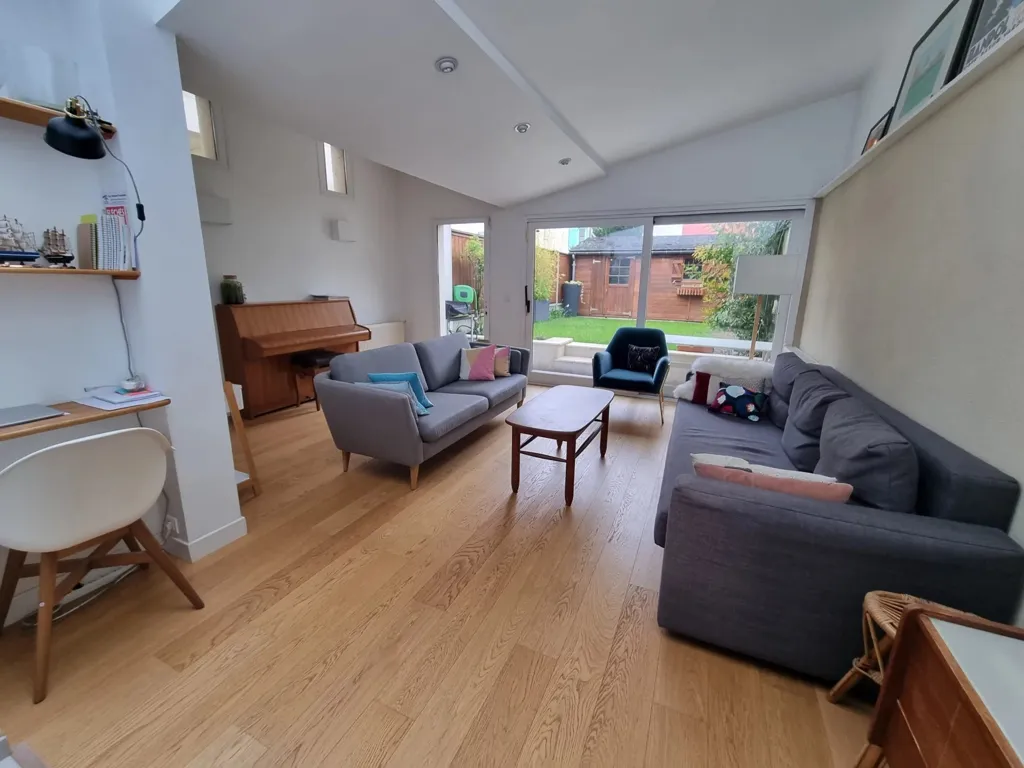 Elutuba - 5-Bedroom House with Garden in Croissy Centre