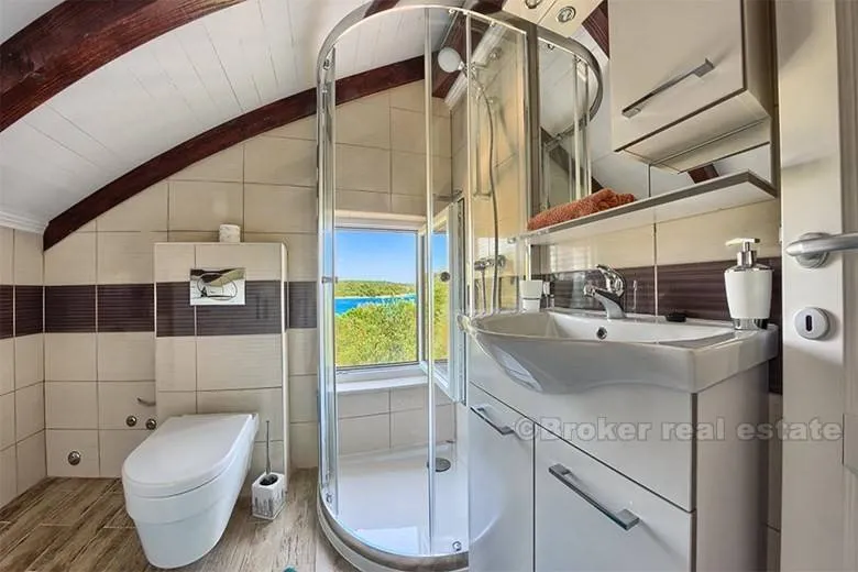 Bagni - Contemporary Villa with Pool in Trogir