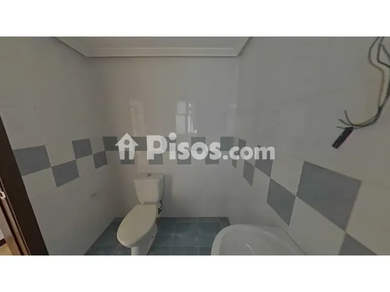 Vannitoad - Apartment with Potential in Calle de los Bomberos