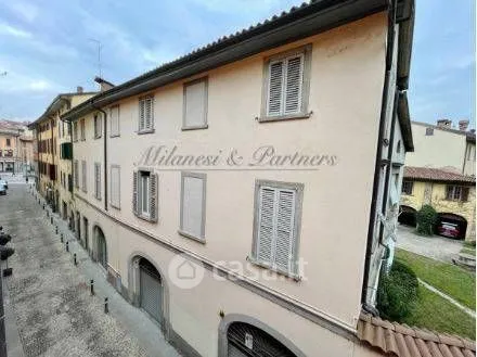 Välivaade - Central Arched Bilocale with Balcony in Bergamo