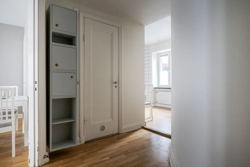 Entrée - 1930s Charm with Modern Features in Kungsgatan