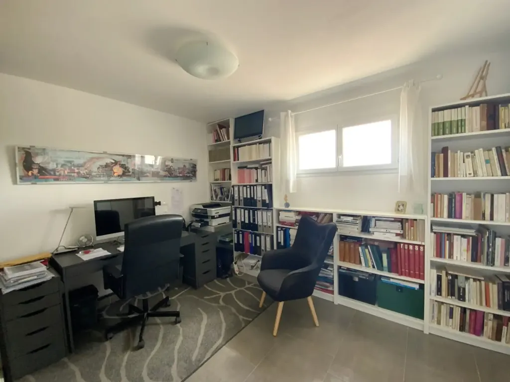 Office - Luxury Villa with Pool near Uzès