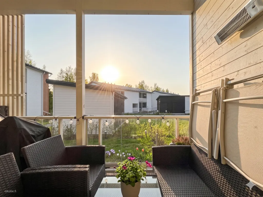 Terrace - Modern Terraced House with Sauna in Perusmäki, Espoo