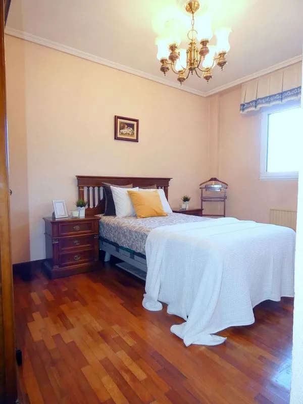 Magamistoad - Flat with Garage in Calle de Karmelo