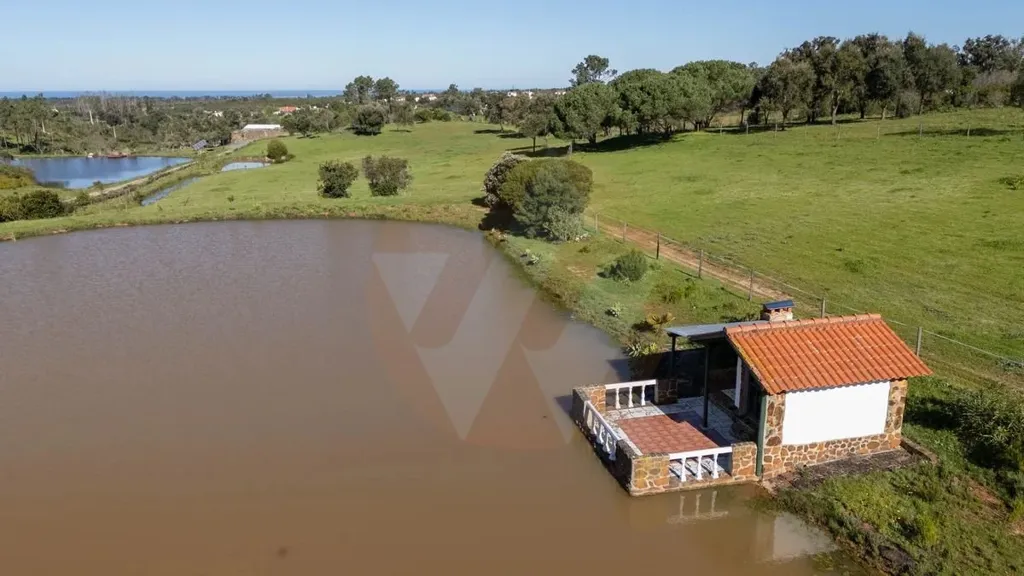 Vue aérienne - Equestrian Villa with Water View in Beja District
