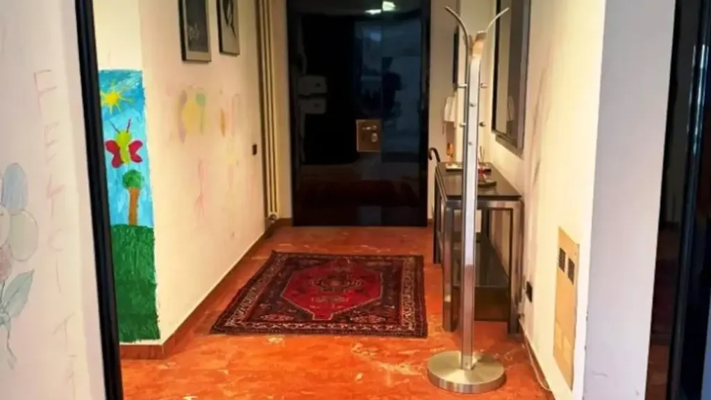 Entrée - Duplex Apartment with Balcony and Terrace in Rende