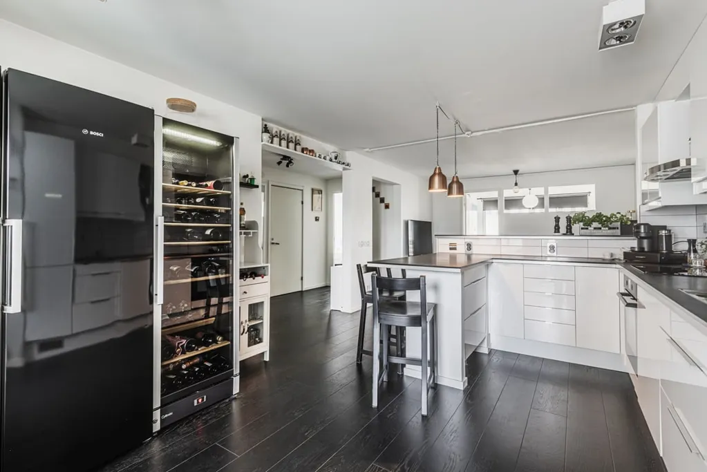 Cuisine - Apartment with Two-Aspect Light on Södermalm