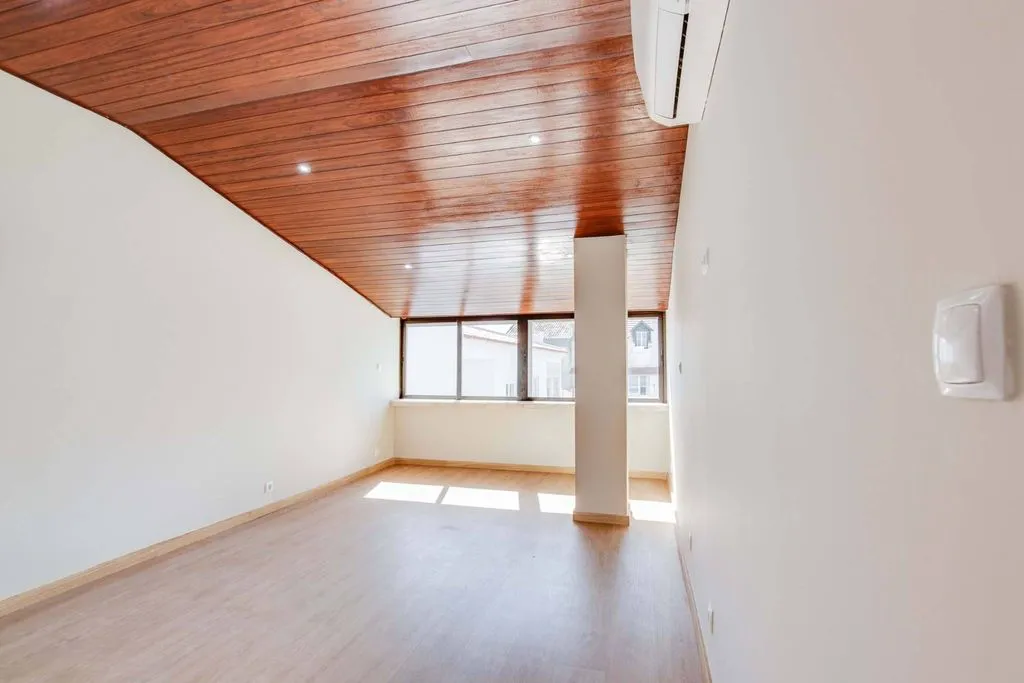 Pièces - 4 Bedroom Duplex with Sea View in Cascais