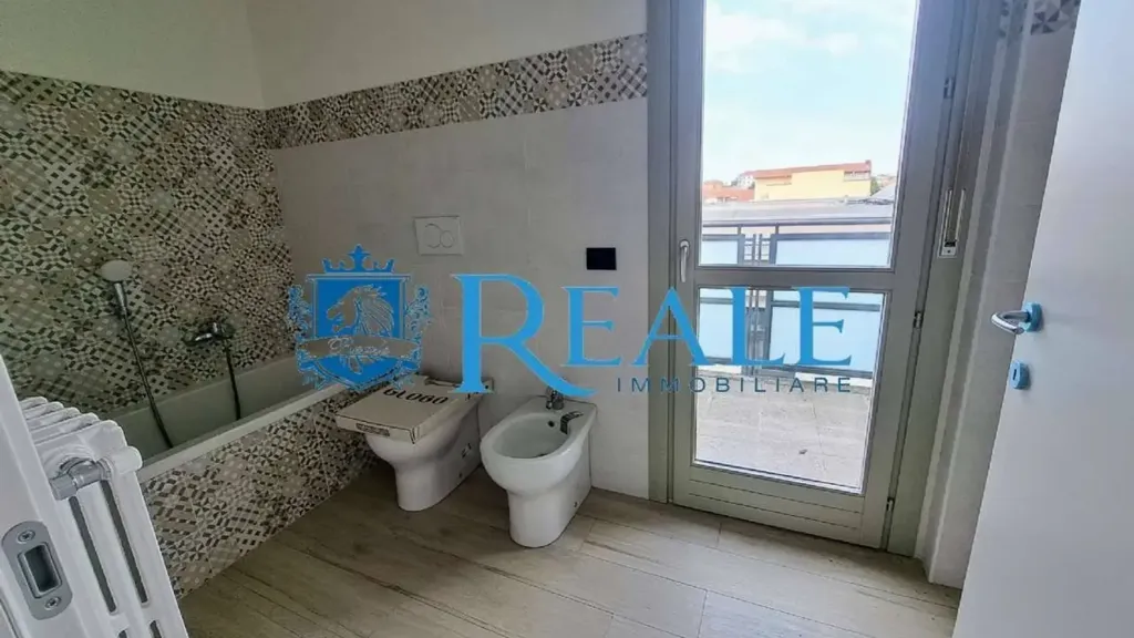 Salles de bain - Retrofitted Penthouse with Terrace in Vigevano