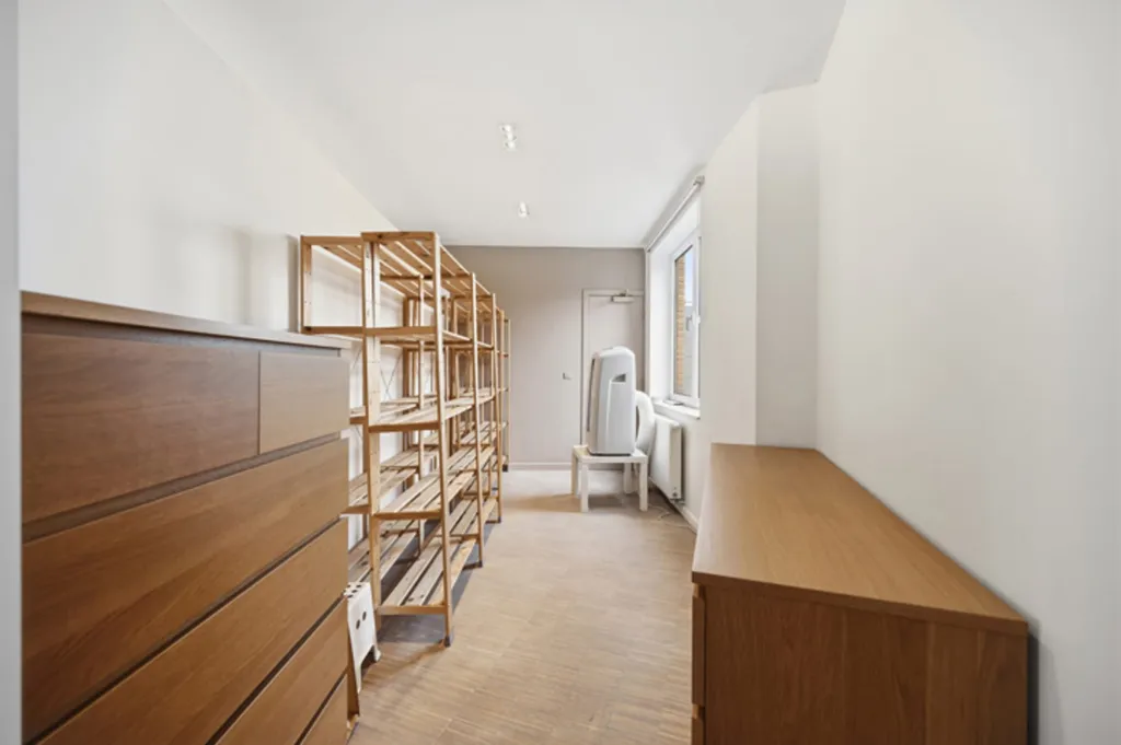 Toad - Office Space with Conversion Permit in Central Location
