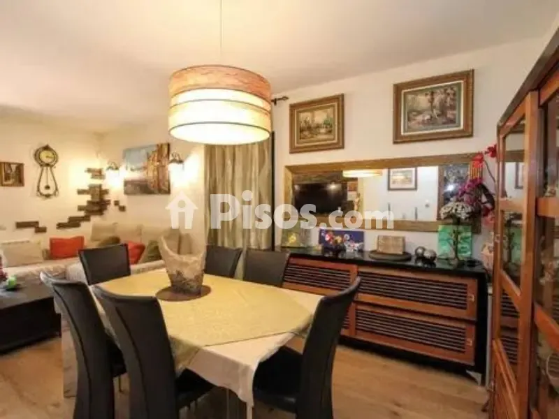 Söögituba - Ground Floor Apartment with Private Garden in Lloret de Mar