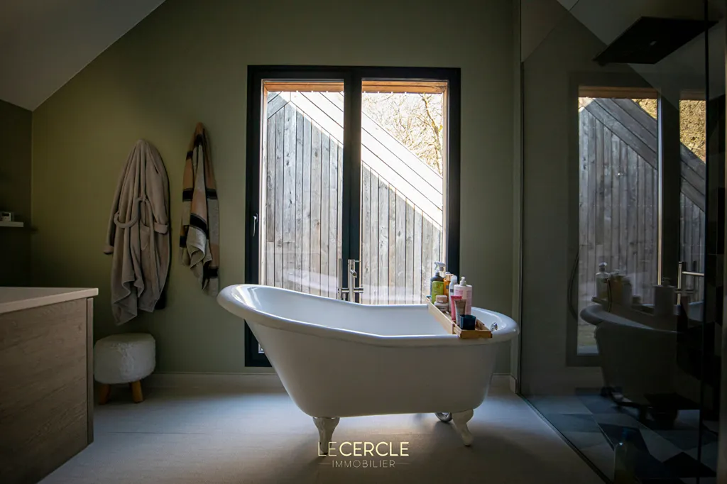 Vannitoad - Architect-Designed House with Pool near Paris CDG