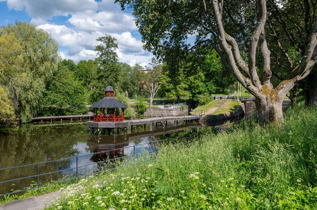 Townhouse with River View in Tannefors