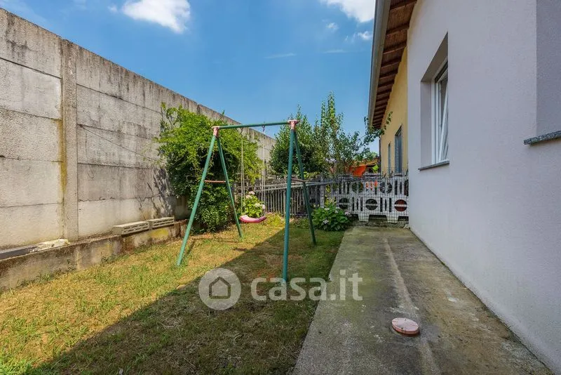 Jardin - Bifamiliar Villa with Garden in Oggiona con Santo Stefano