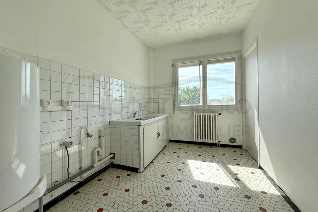 Bathrooms - Individual House with Garage in Blagnac