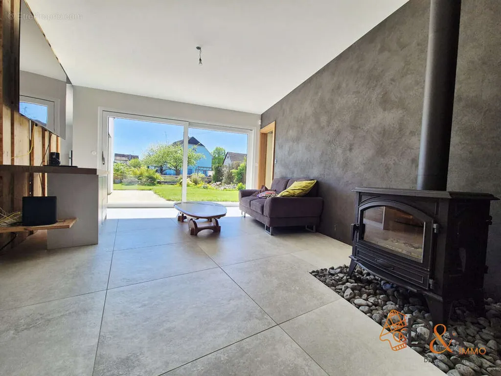 Elutuba - Contemporary Villa with River View in Sentheim