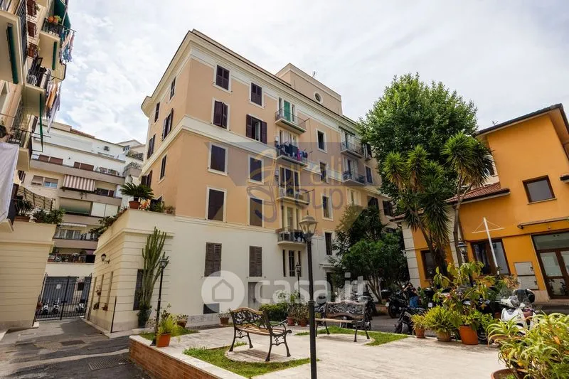 Jardin - Bilocale with Garden in Historic Building, Testaccio, Rome
