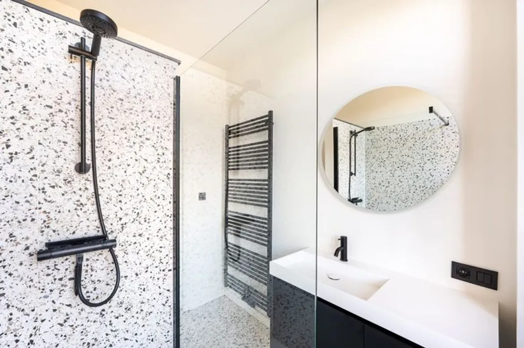 Bagni - House with Swimming Pool in Kapellen
