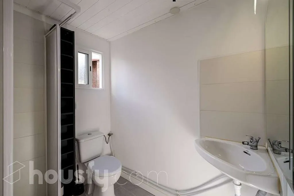 Salles de bain - Apartment with Terrace in Ca n'Anglada, Terrassa