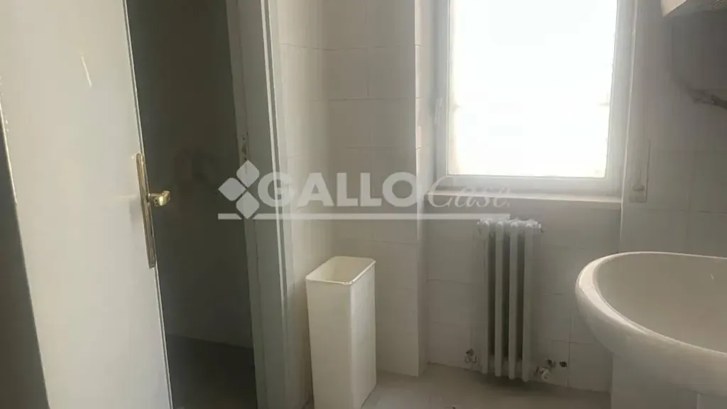 Central Apartment with Balconies in Cosenza