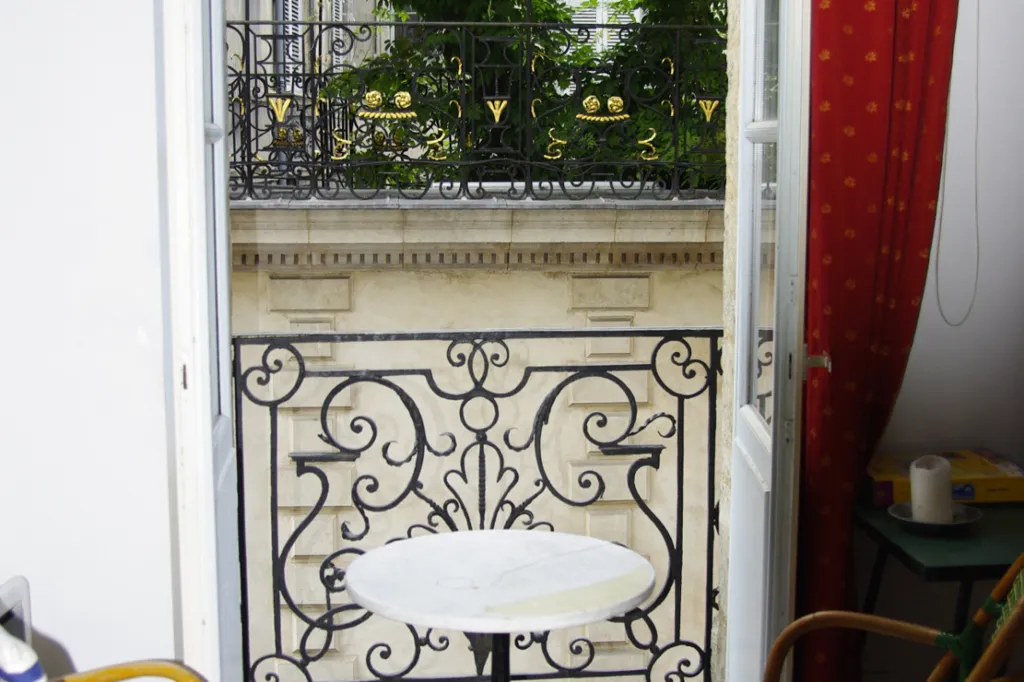 Rõdu - Charming 3-Bed Apartment in Bordeaux Centre