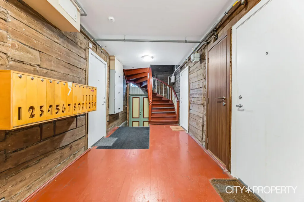 hallway_entrance