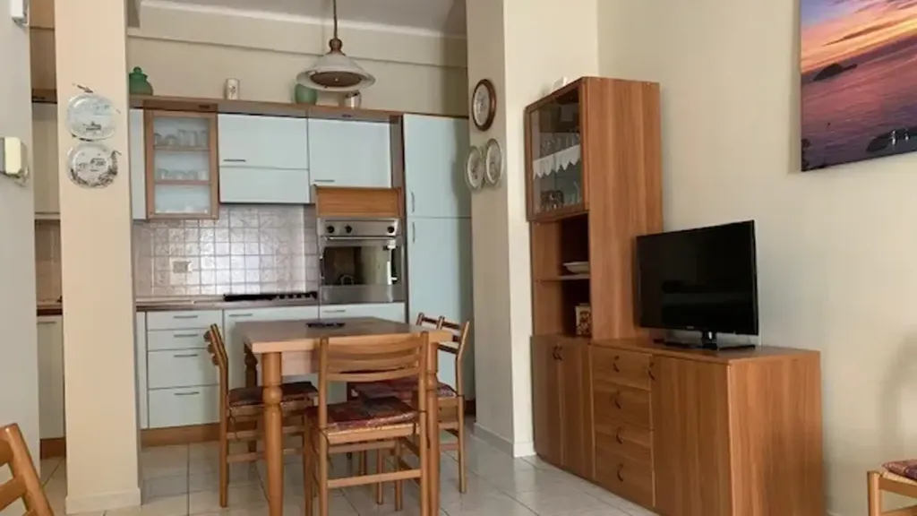 Salle à manger - Seafront Studio with Balcony in Alassio