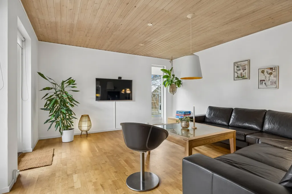 Séjour - Murstensvilla with Garage in Førslev