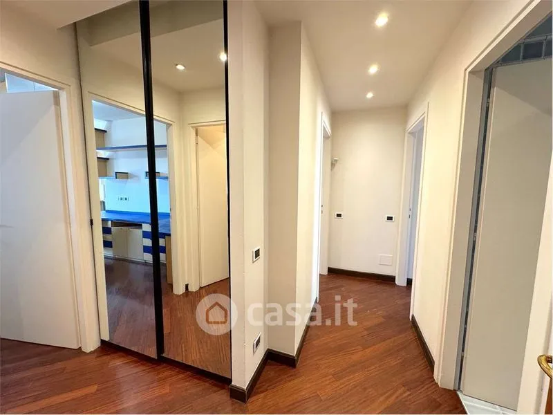 Esik - 4-Room Apartment with Balcony in Novara