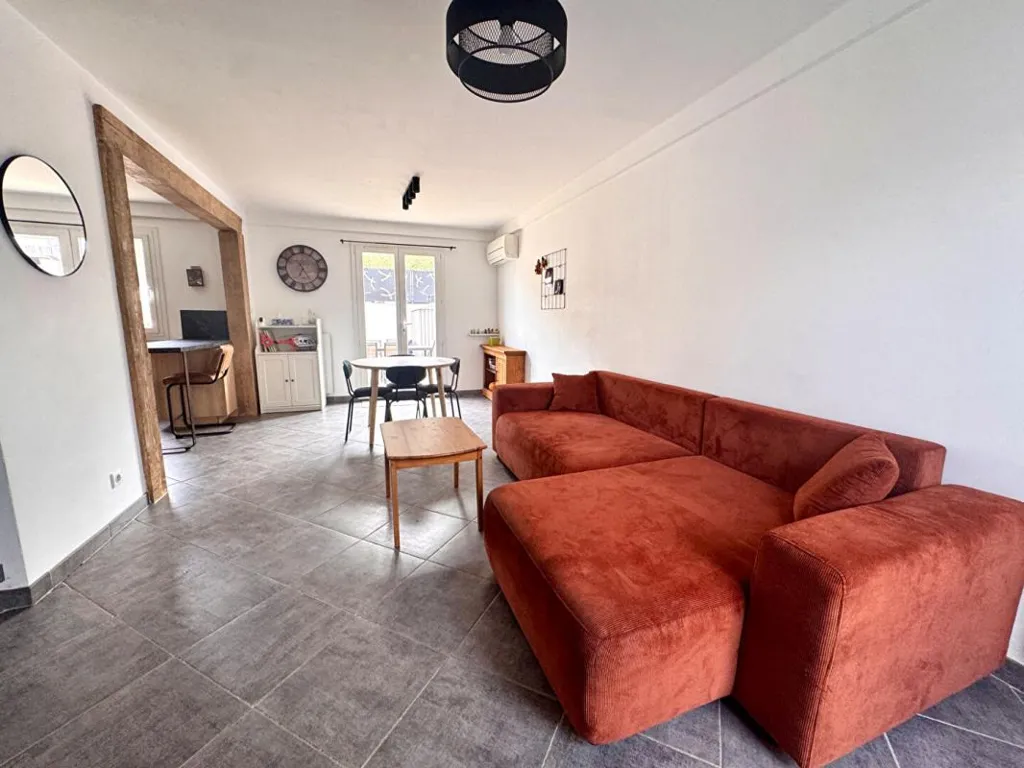 Séjour - Maison avec Jardin et Garage près de la Plage