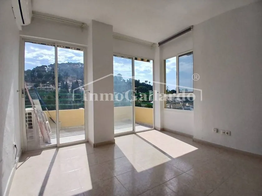 Stanze - Spacious Apartment with Terrace in Málaga Centre