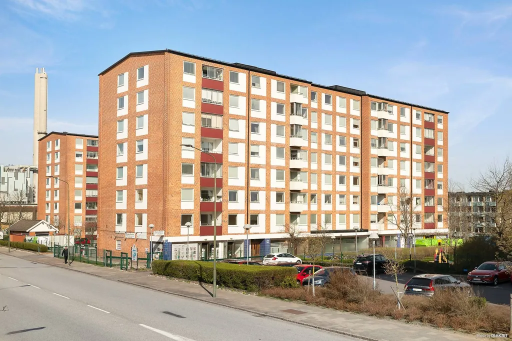 Exterior - Charming Apartment with Balcony in Almhög