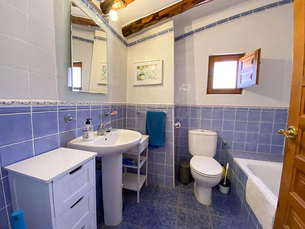 Salles de bain - Rustic House with Terrace in Huércal-Overa