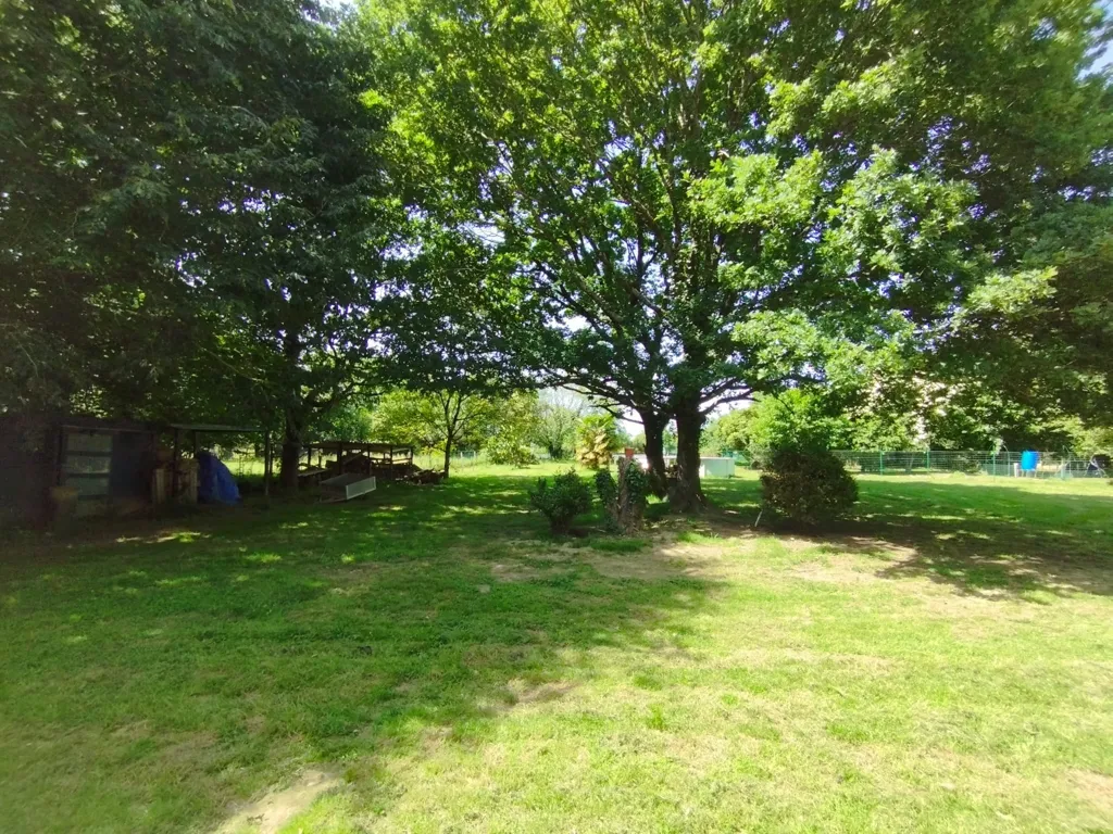 Garden - Quiet House with Large Garden in Drefféac