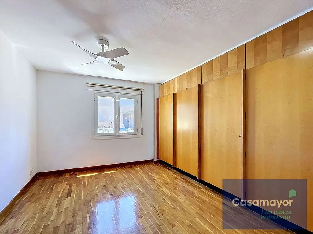 Chambres - Apartment with Balcony in Alicante Centre