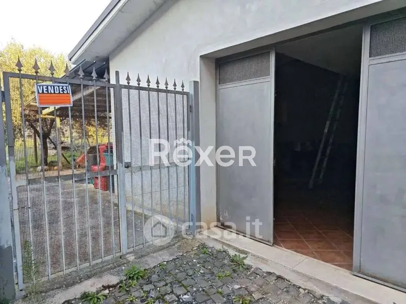 Välivaade - Independent House with Garden in Raiano