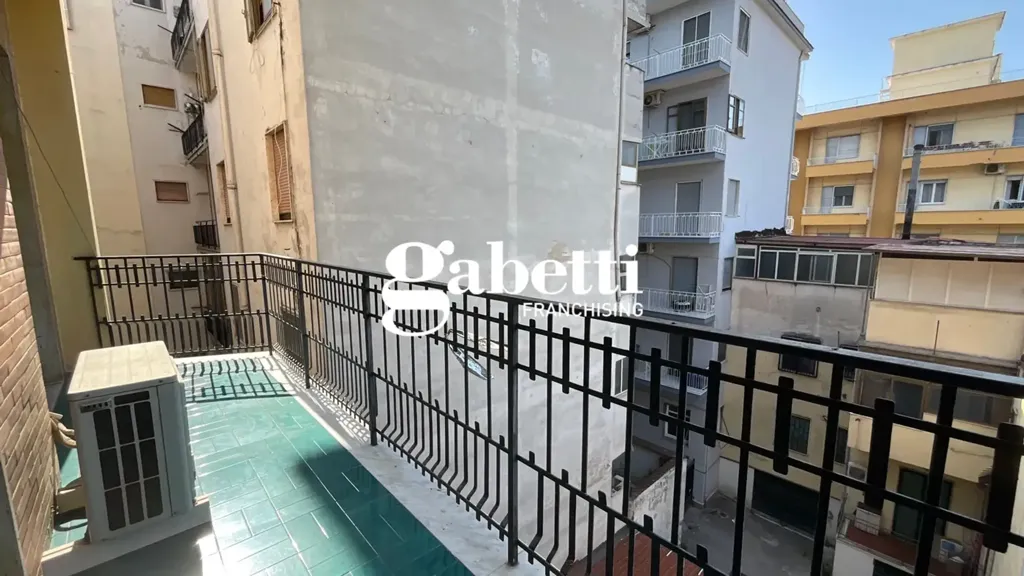 Rõdu - Income-Generating Flat with Balcony in Pompeii