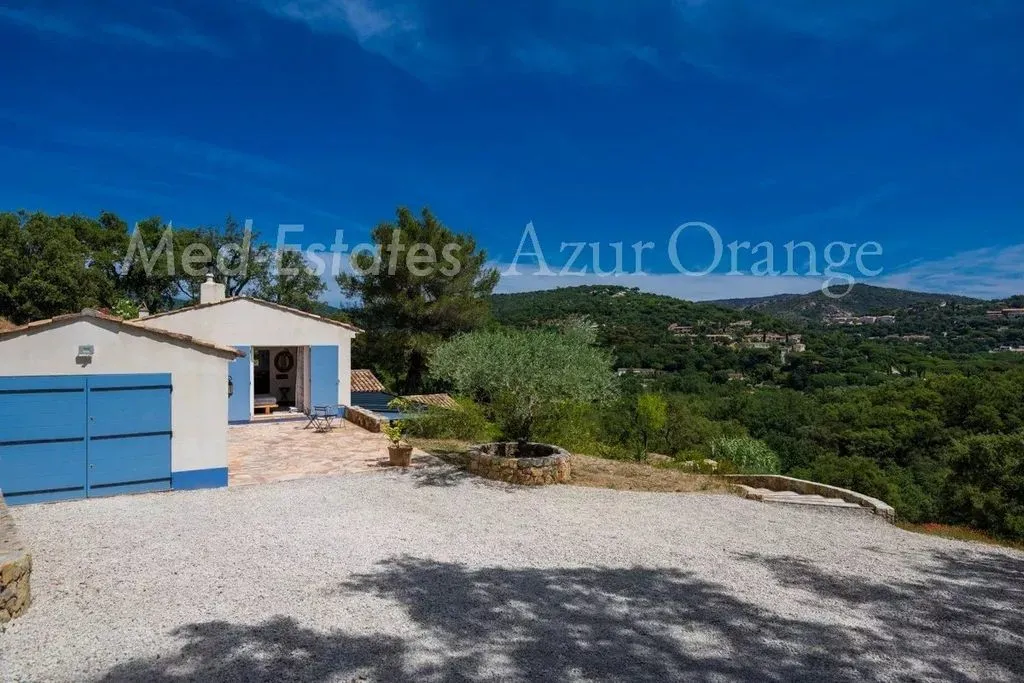 Välivaade - Villa with Panoramic Views in Cogolin