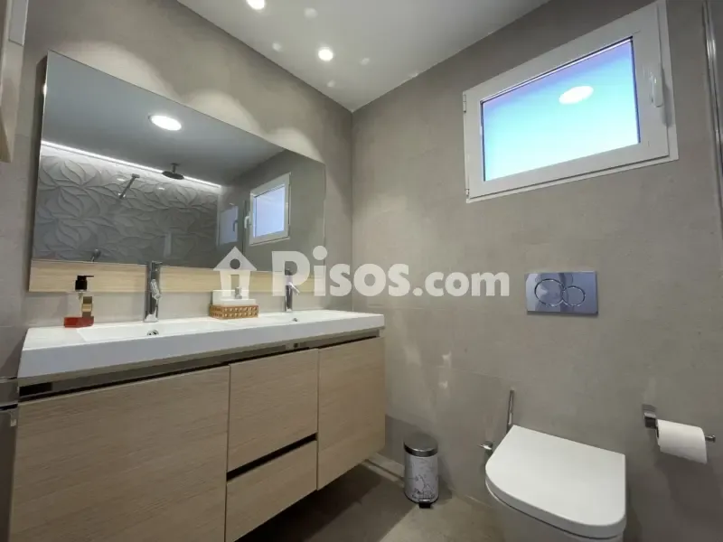 Salles de bain - Modernised Duplex with Mountain View in Beniparrell
