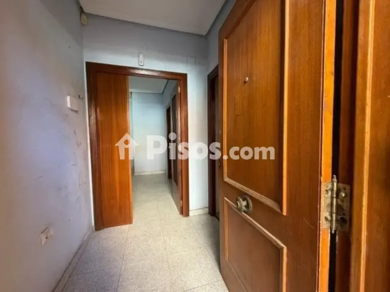 Esik - Flat with Office Conversion in Valdepasillas