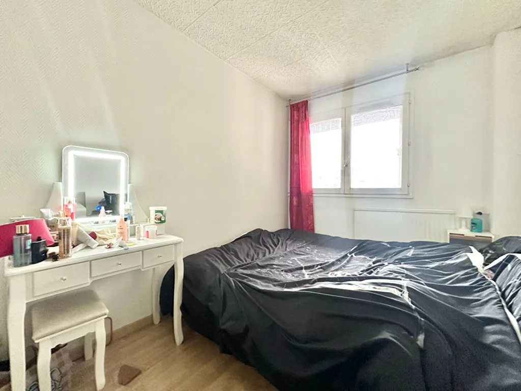 Chambres - Appartement Duplex avec Parking à Sartrouville