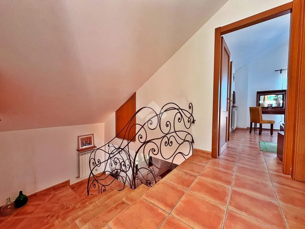 Pièces - Renovated Villa with Pool in Fabriano
